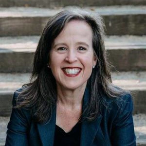 Meet your Posher, Lara